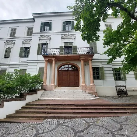 Lakeside Heritage Appartamento *