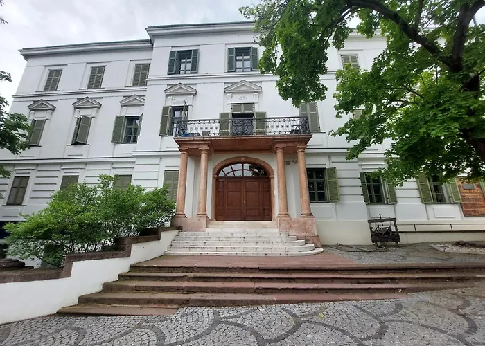 Lakeside Heritage Apartament *